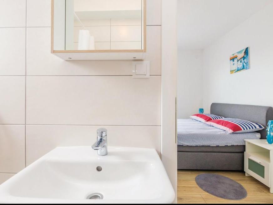 Apartments Stella Krk Town Εξωτερικό φωτογραφία
