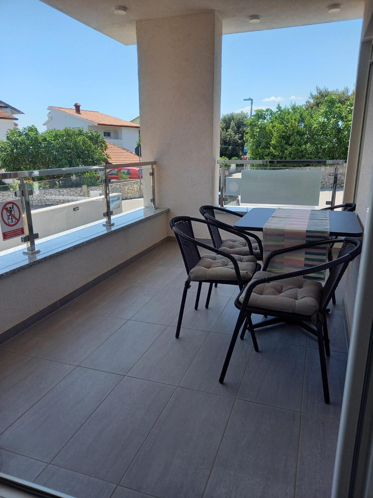 Apartments Stella Krk Town Εξωτερικό φωτογραφία