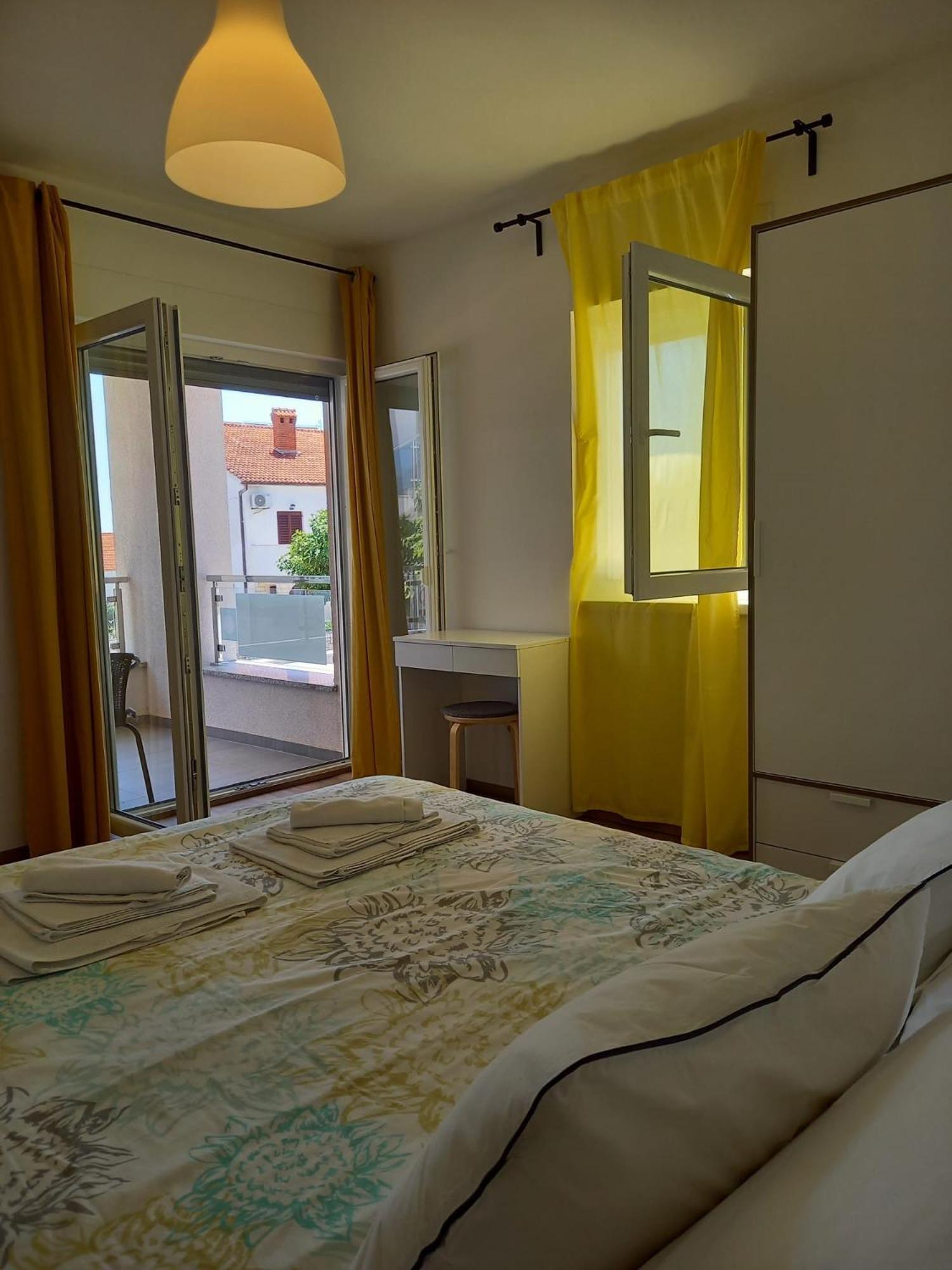 Apartments Stella Krk Town Εξωτερικό φωτογραφία